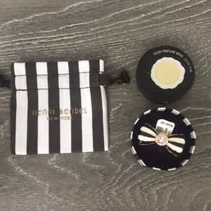 Henri Bendel Ring